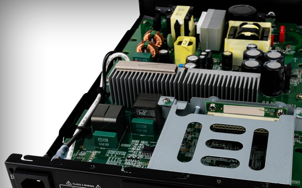Compact_Amplifier_with_Silent_Fanless_Design_3.jpg